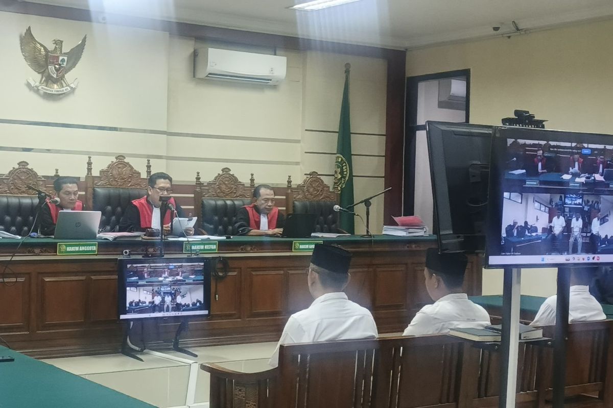 Tiga Kepala Desa Kediri Divonis Penjara dalam Kasus Suap