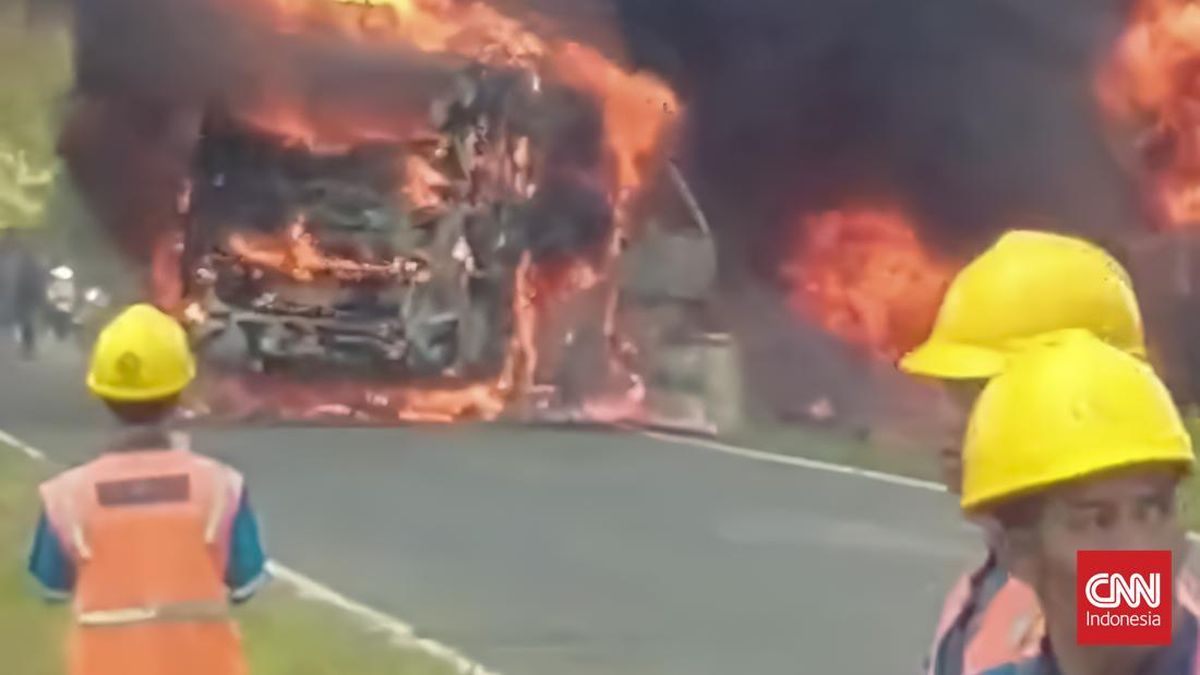 Tiga Korban Tabrakan ALS dan Truk BBM Alami Luka Bakar Parah