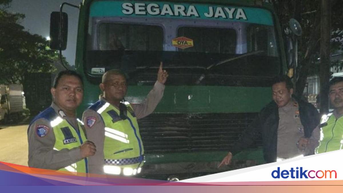 Truk Trailer Lawan Arah di Jl Cacing Jakut, Sopir Ditilang