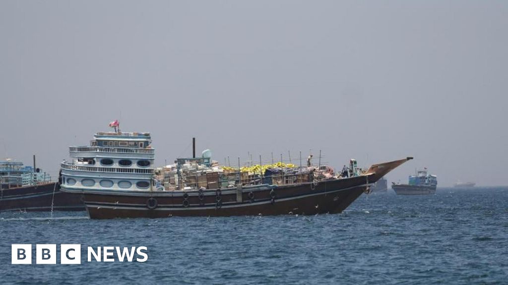 Trump Hentikan 'Project Freedom' di Selat Hormuz untuk Sementara