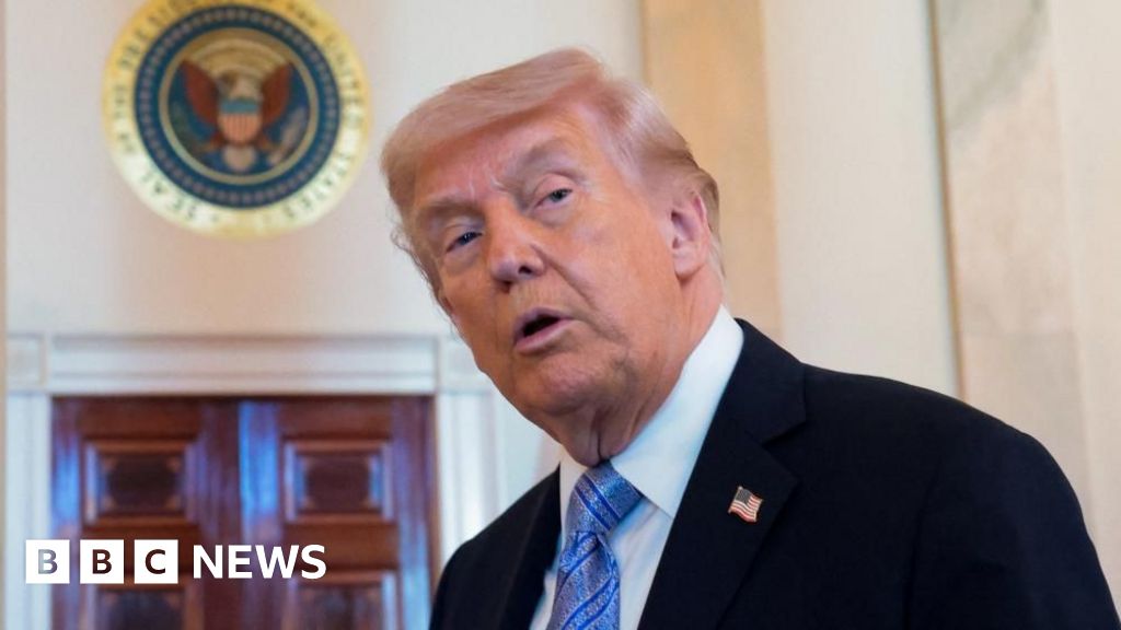 Trump Umumkan Penangguhan 'Project Freedom' untuk Sementara Waktu