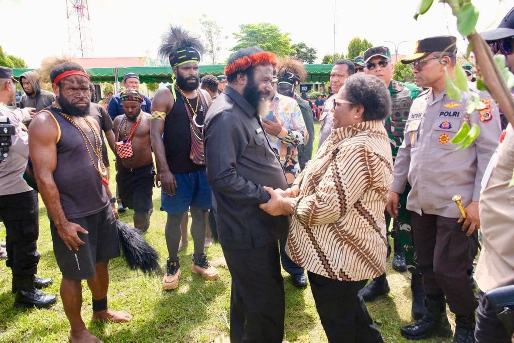 Wamendagri Hadiri Prosesi Damai Perang Suku di Wamena