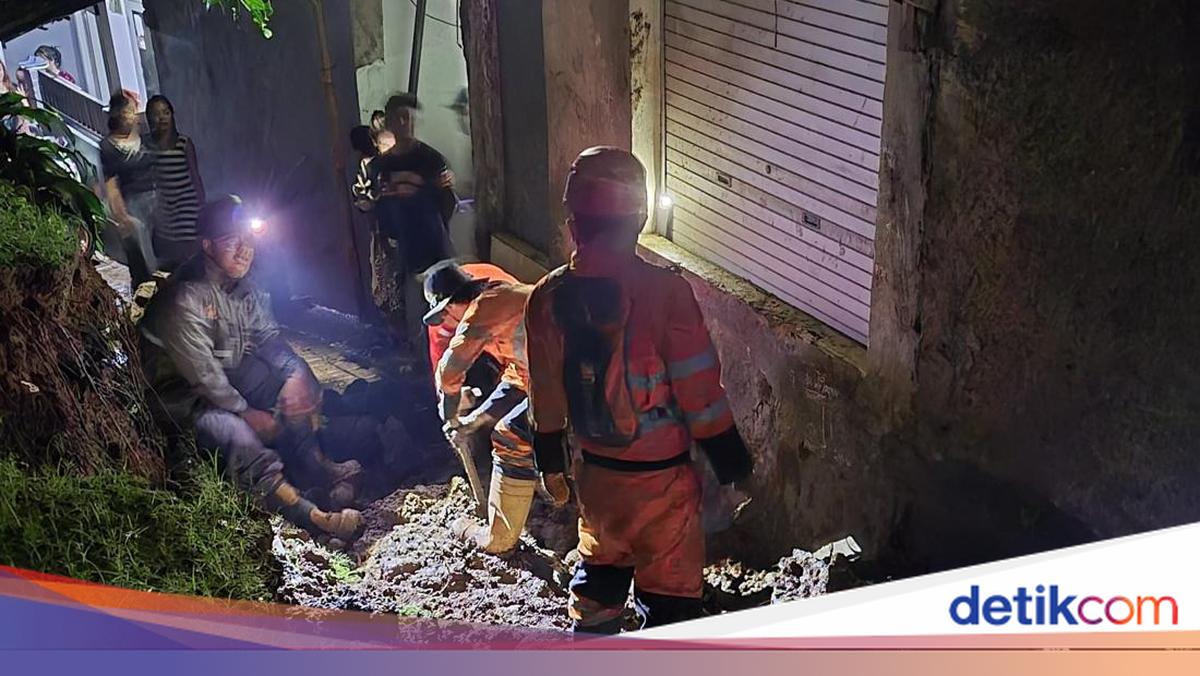 Wanita Tewas Tertimpa Tebing Longsor di Bogor