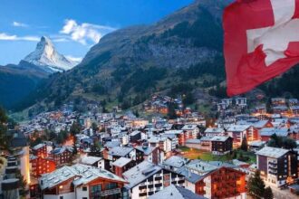 Warga Swiss Tinggalkan Gereja untuk Hindari Pajak