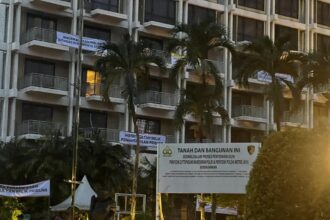 3.161 Aparat Gabungan Kawal Eksekusi Hotel Sultan
