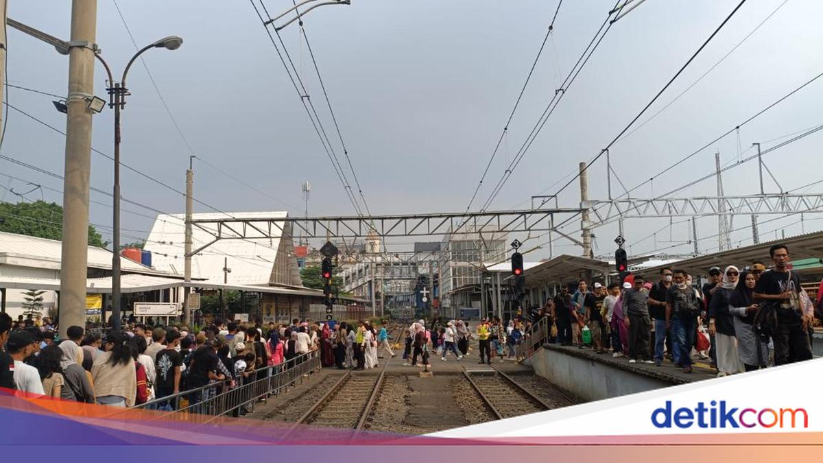 82 Ribu Penumpang Padati Stasiun Bogor Saat Libur Sekolah