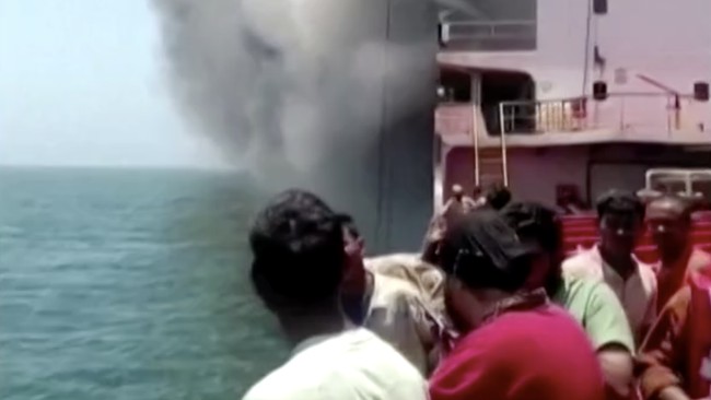 AS Luncurkan Rudal ke Kapal Tanker di Dekat Oman, Picu Kebakaran