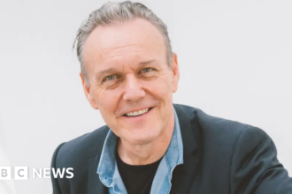 Aktor Inggris Anthony Head Meninggal Dunia pada Usia 72 Tahun
