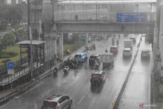 BMKG Imbau Waspada Cuaca Berawan dan Hujan di Indonesia