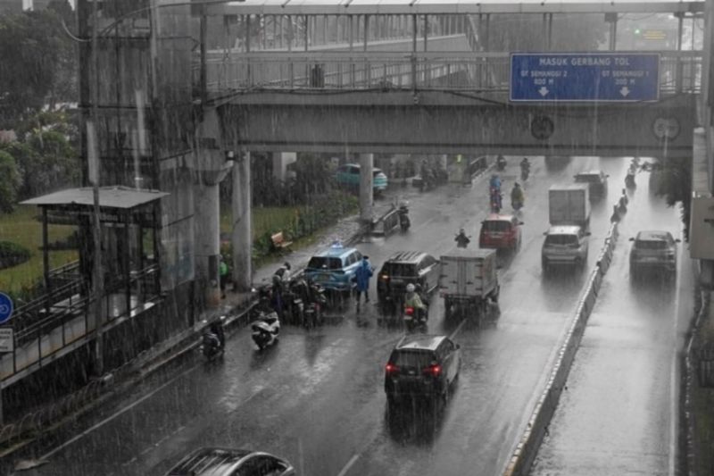BMKG Prediksi Jakarta Dilanda Hujan Siang Ini