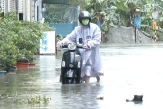 Banjir Landai Taiwan Akibat Hujan Deras Topan Mekkhala