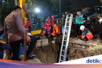 Bocah Jaksel Terjebak di Lubang Proyek Selama Empat Jam