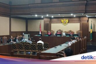 Eks Pejabat Bea Cukai Diperkenalkan Anggota BPK kepada Bos Blueray