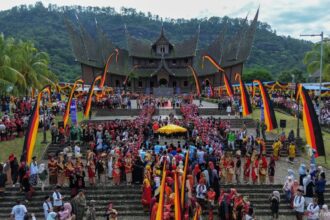 Festival Minangkabau Hadirkan Budaya di Istano Basa Pagaruyuang