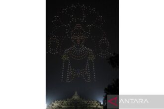 Formasi Drone Meriahkan Waisak 2026 di Candi Borobudur