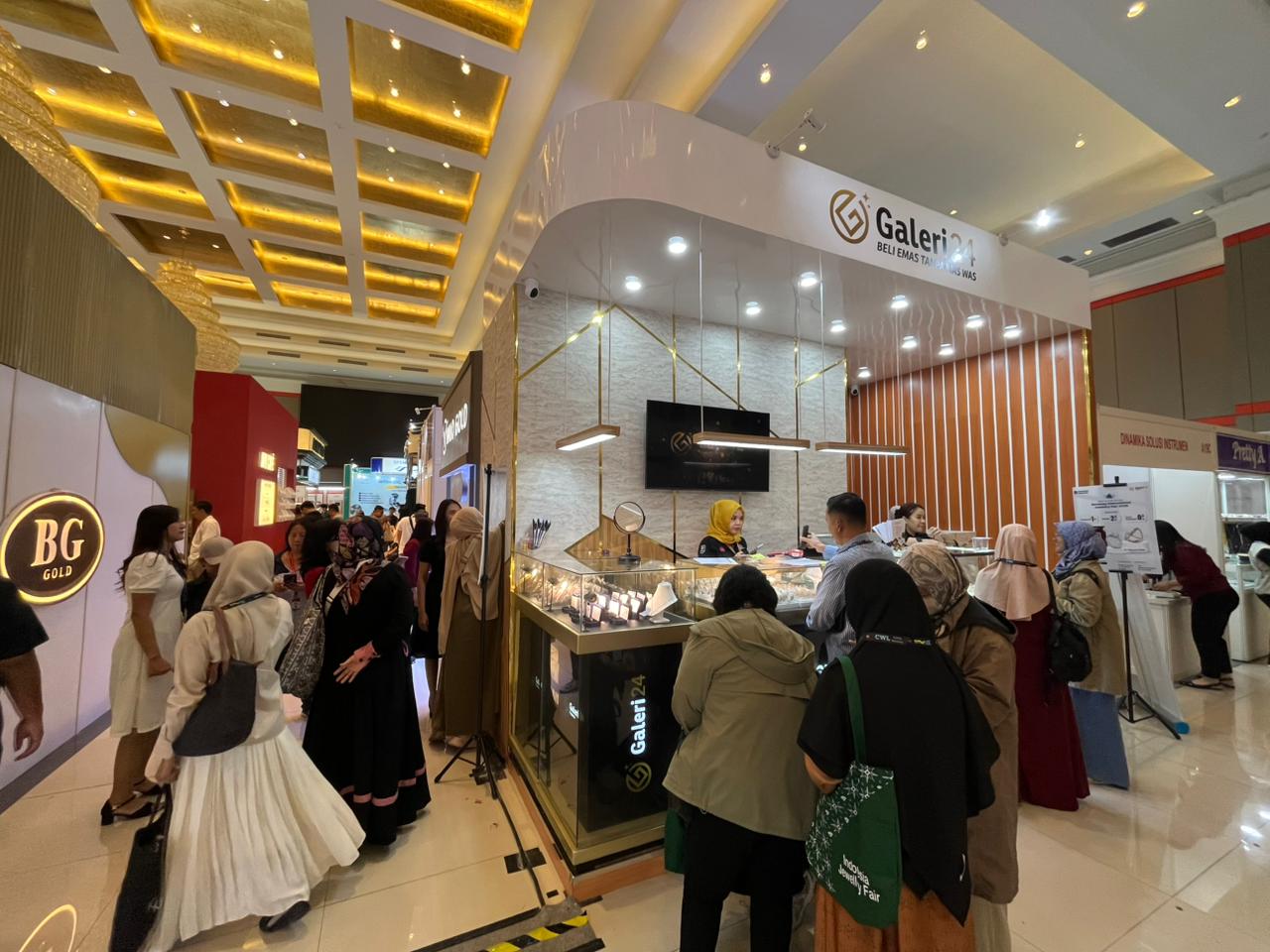 Galeri 24 Ikuti Pameran Perhiasan Internasional di Bandung