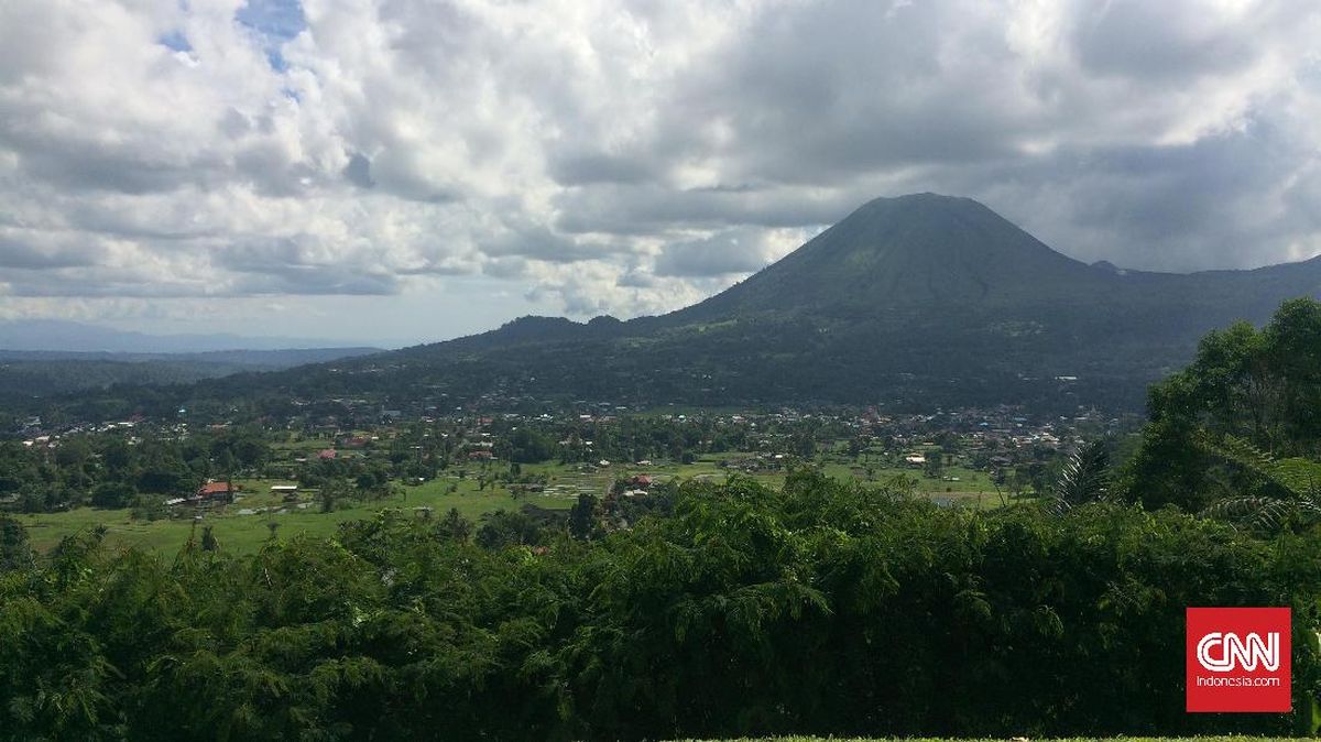 Gempa Vulkanik dan Tektonik Dominasi Aktivitas Gunung Lokon