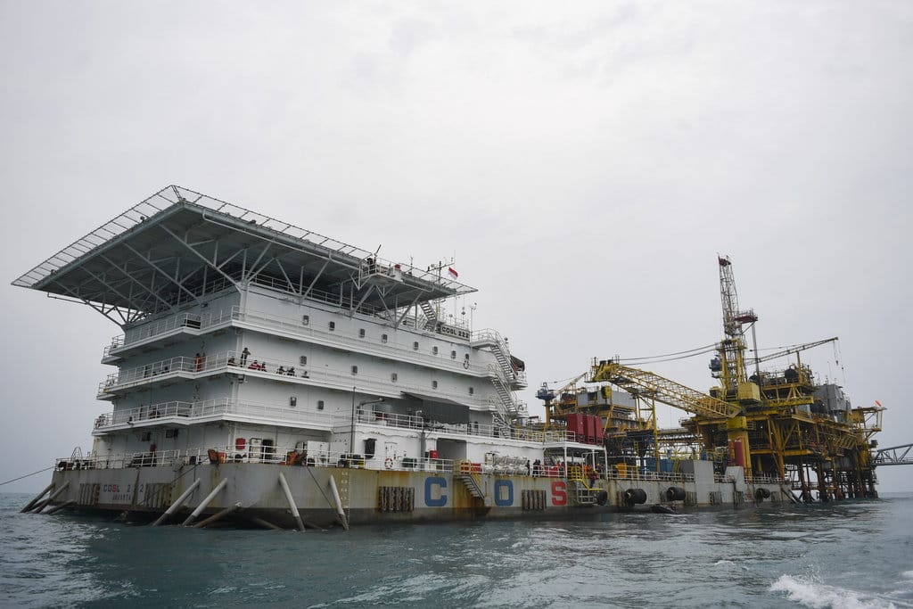 Harga Minyak Terkini Turun Usai Selat Hormuz Dibuka dan Gempa Venezuela