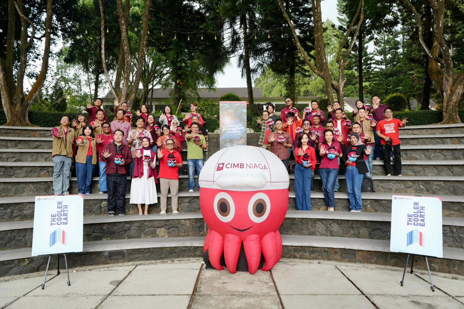 Perkuat liputan isu keberlanjutan, CIMB Niaga dan IIJ ajak 20 jurnalis wujudkan aksi nyata
