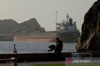 Iran Bebaskan Biaya Melintas Selat Hormuz Selama 60 Hari