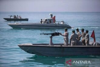 Iran Menutup Selat Hormuz, Kapal Diminta Bersabar