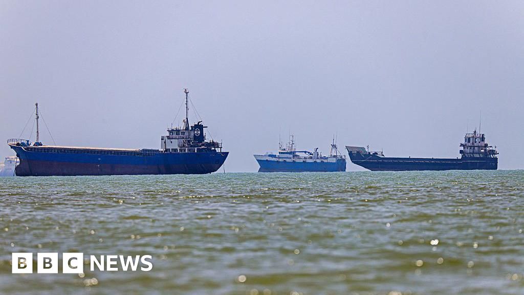 Iran Tutup Selat Hormuz Akibat Serangan Israel di Lebanon