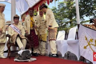 Jokowi Terima Gelar Adat di Ritual Tanah Gajah Lampung