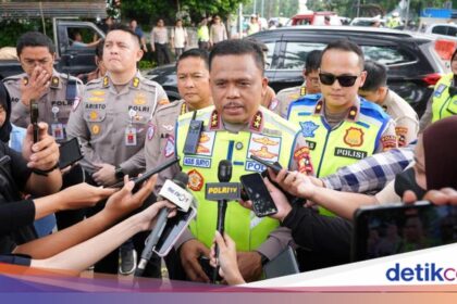 Kakorlantas Tinjau Proyek Galian di TB Simatupang yang Bikin Macet