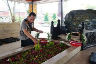 Kapolri Ziarah ke Makam Presiden RI untuk HUT Bhayangkara