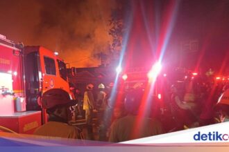 Kebakaran Melanda Kemayoran Jakarta Pusat, Tiga Warga Terluka