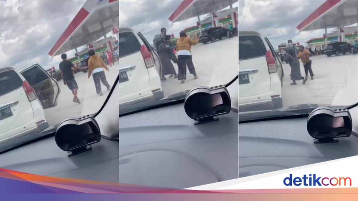 Keributan Emak-emak di Kalteng Saat Antre BBM Berujung Cakar-cakaran