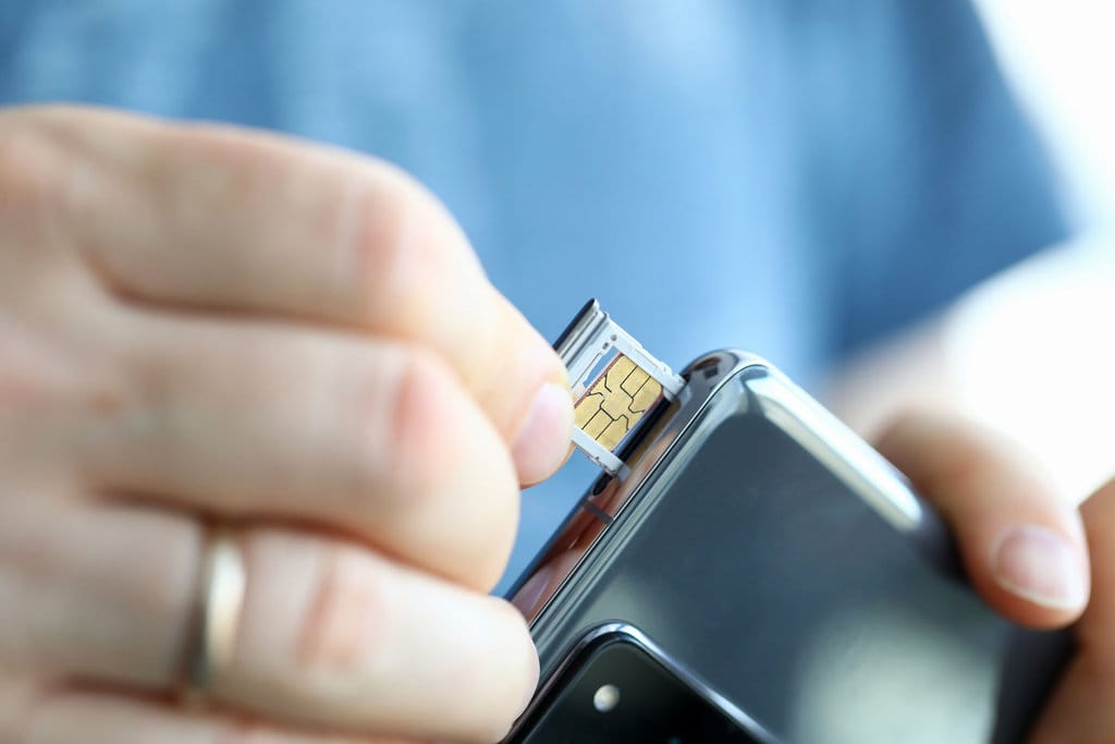 Langkah Registrasi Biometrik Kartu Seluler Mulai 1 Juli 2026