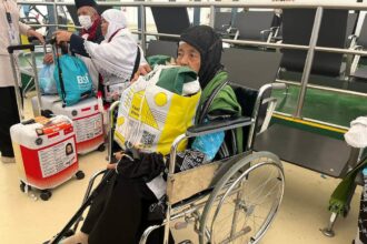 Mbah Satinah 84 Tahun Berhaji Tanpa Pendamping, Apresiasi Pelayanan Petugas