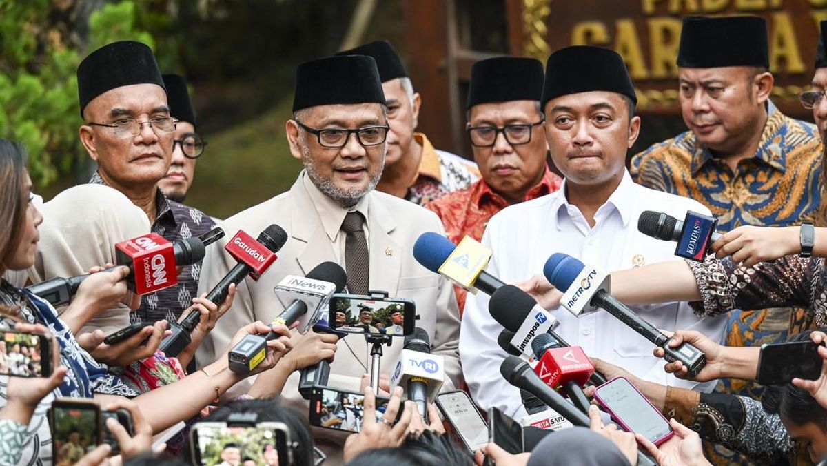 Menteri Haji Bahas Perkiraan Biaya Haji 2027