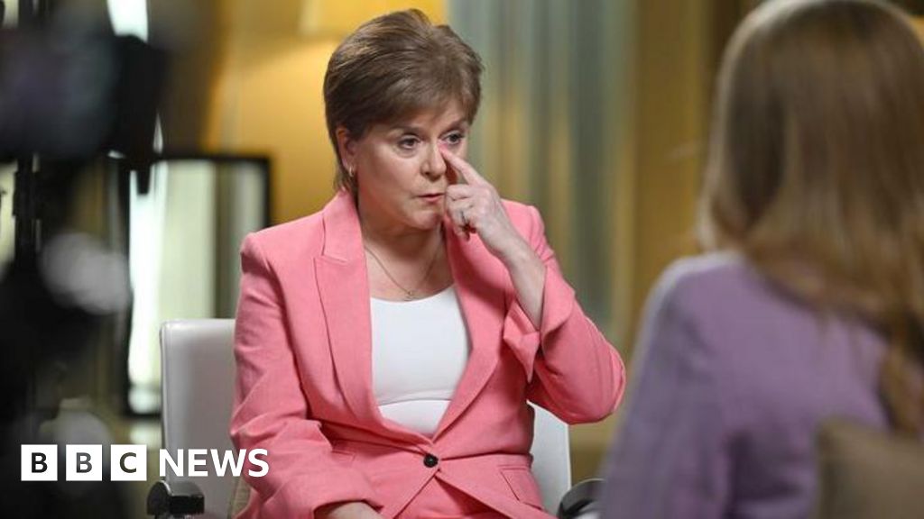 Nicola Sturgeon Emosional Tapi Tetap Hadapi Pertanyaan