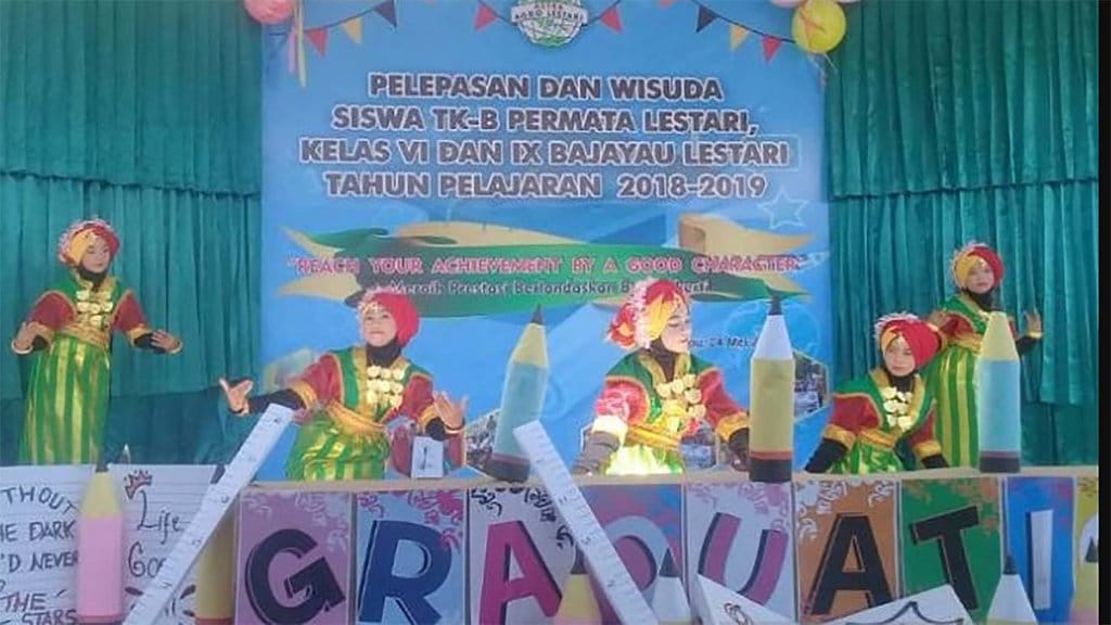 Panduan Undangan Wisuda Haflah Akhirussanah dan Unduh PDF