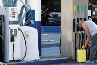 Pengemudi Menjerit: Harga Bensin Naik Akibat Perang Iran
