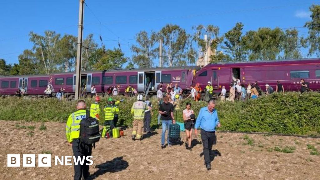 Penumpang Ungkap Detik-detik Kecelakaan Kereta di Bedford