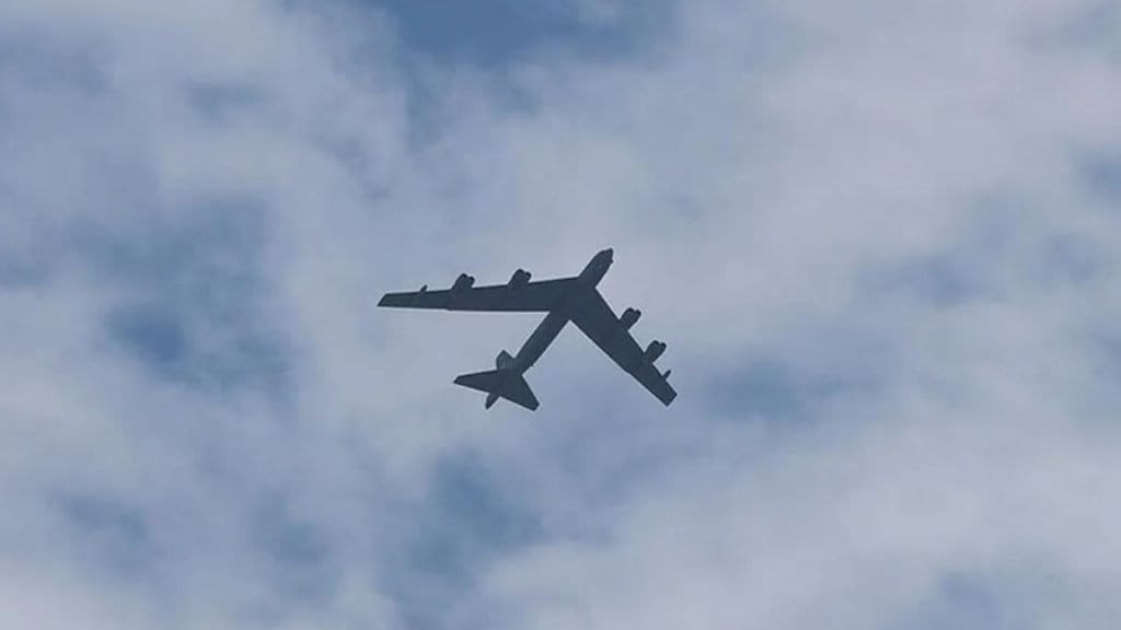 Pesawat Pengebom B-52 Jatuh di California, Seluruh Awak Tewas