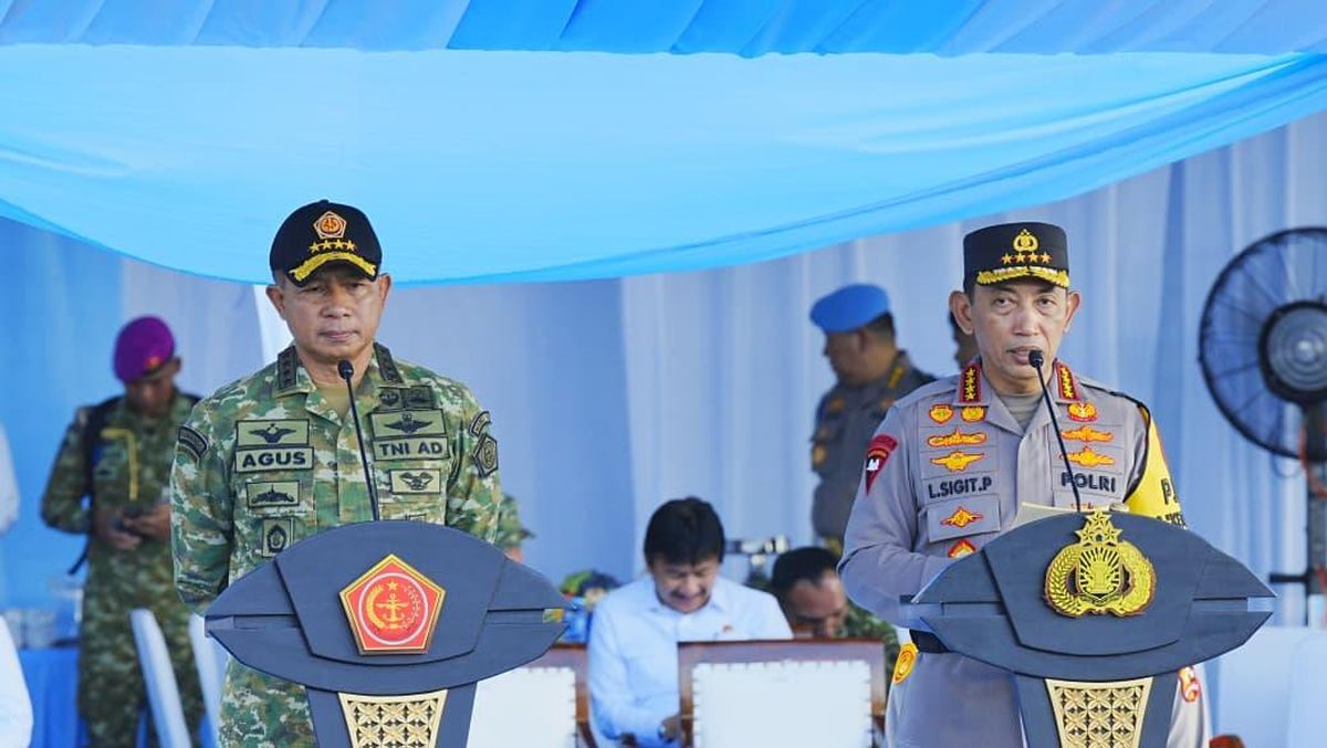 Prabowo Berkelakar Soal Panglima dan Kapolri Sulit Diganti
