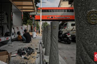 Pramono Anung Bangun JPO Baru di Rasuna Said dengan Gembok Cinta