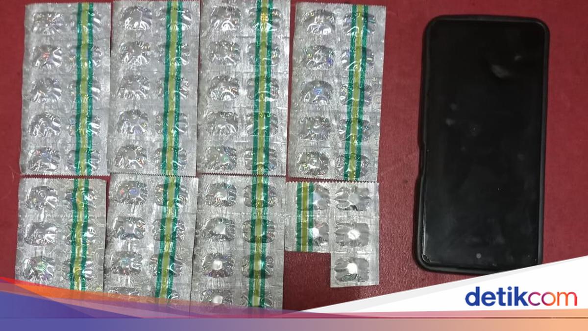 Pria di Depok Ditangkap saat COD Tramadol, 88 Butir Disita