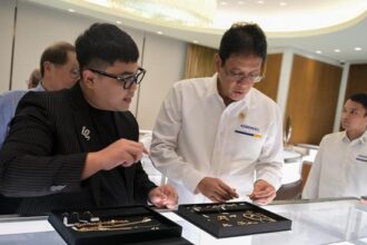 Purbaya Pastikan 3 Gerai Tiffany & Co Dapat Beroperasi Kembali