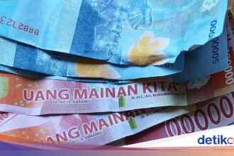 Remaja Jombang Ditangkap karena Gunakan Uang Mainan untuk Top Up