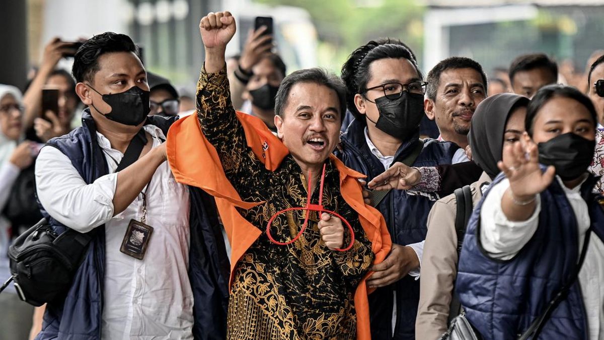 Roy Suryo Menolak Tandatangani Penahanan di Kejari