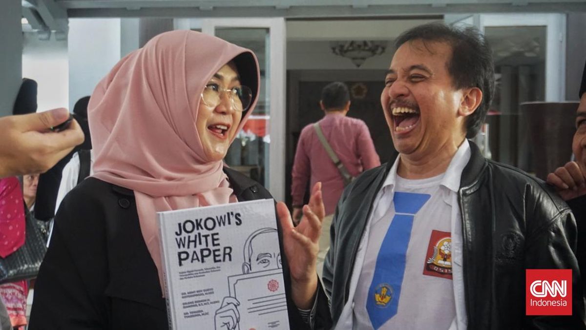 Roy Suryo dan Dokter Tifa Diperiksa di RS Polri