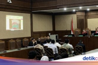 Saksi Sidang Suap Ungkap Goodie Bag untuk Dirjen Bea Cukai