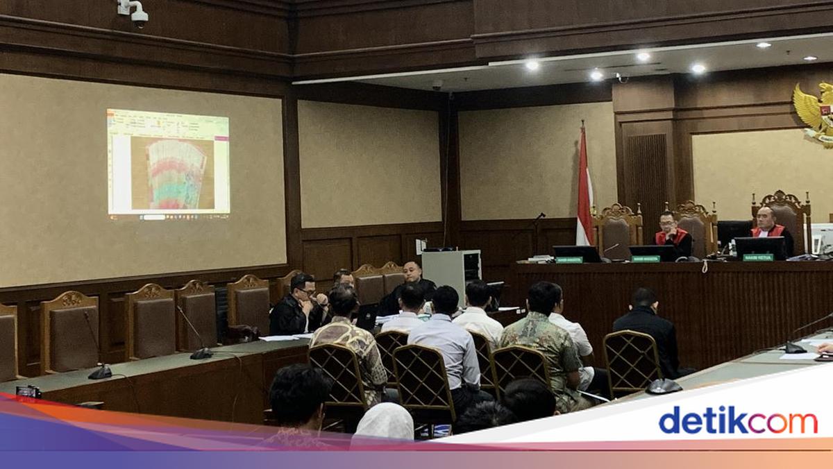 Saksi Sidang Suap Ungkap Goodie Bag untuk Dirjen Bea Cukai