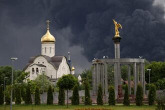 Serangan Drone Ukraina Rusak Kilang Minyak di Moskow