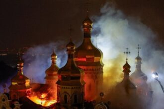 Serangan Rudal Rusia Hantam Kompleks Gereja Bersejarah di Kyiv